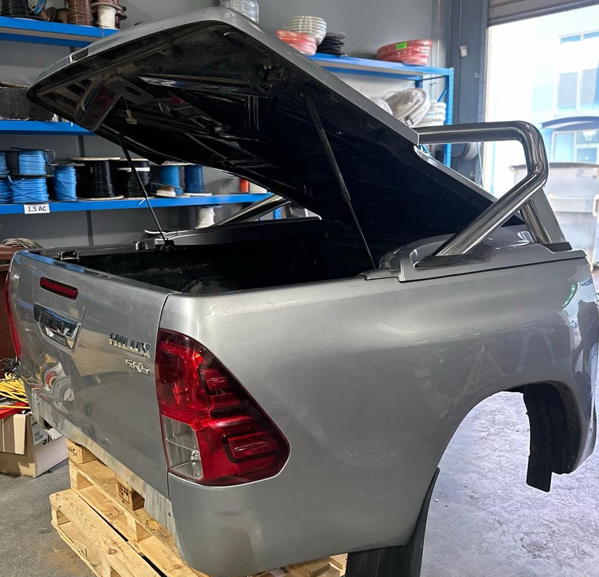 Toyota Hilux 2016+ 3P EGR Plastic Ute Lid Hard Tonneau Covers M10-M10 Ball Heads 585mm x 150n