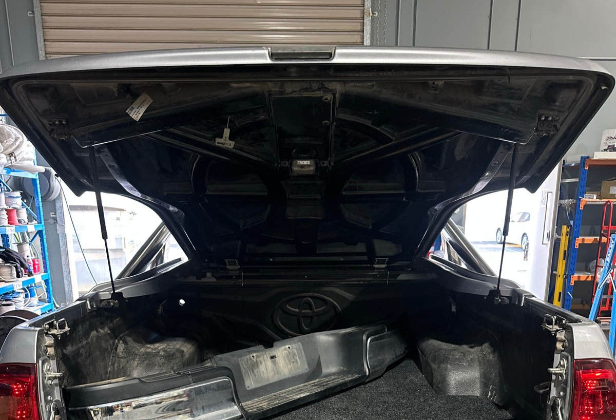 Toyota Hilux 2016+ 3P EGR Plastic Ute Lid Hard Tonneau Covers M10-M10 Ball Heads 585mm x 150n