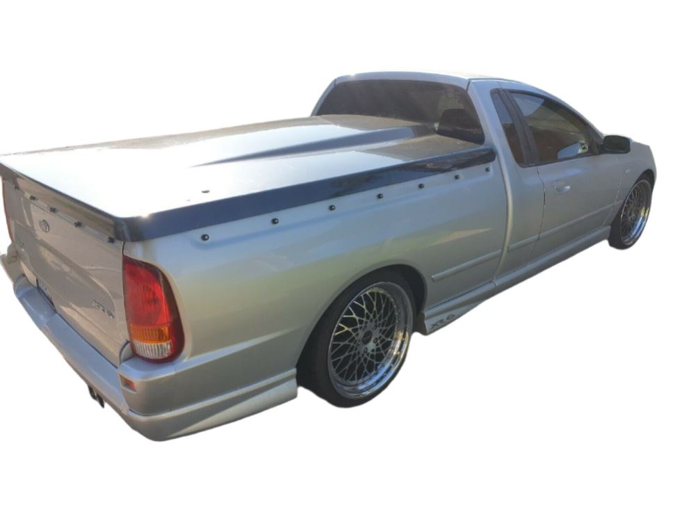 AU BA BF Ford Falcon fits EGR 25mm Female Hinge & Bolts Fitment on Ute for EGR Ute Lid with Shiny Black Plastic Underneath Kit-B