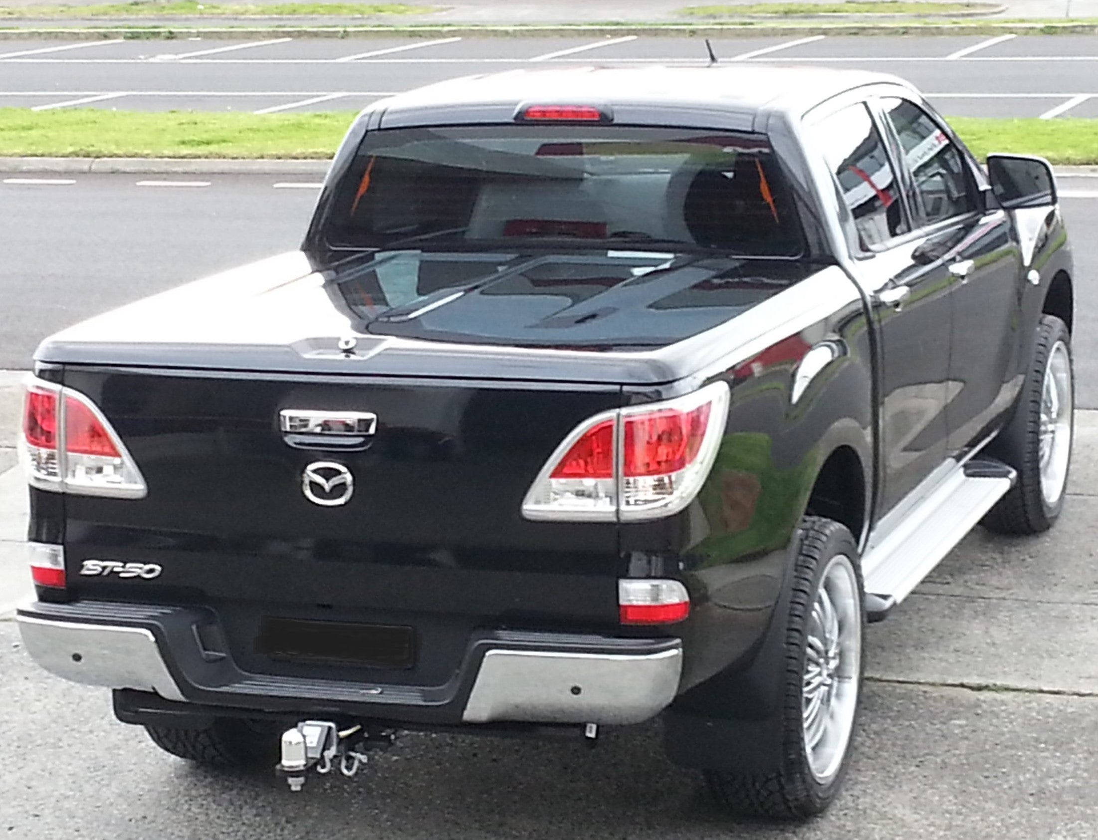 Mazda BT-50 1P & 3P EGR Plastic Ute Lid Hard Tonneau Covers M10-M10 Ball Heads 585mm x 150n