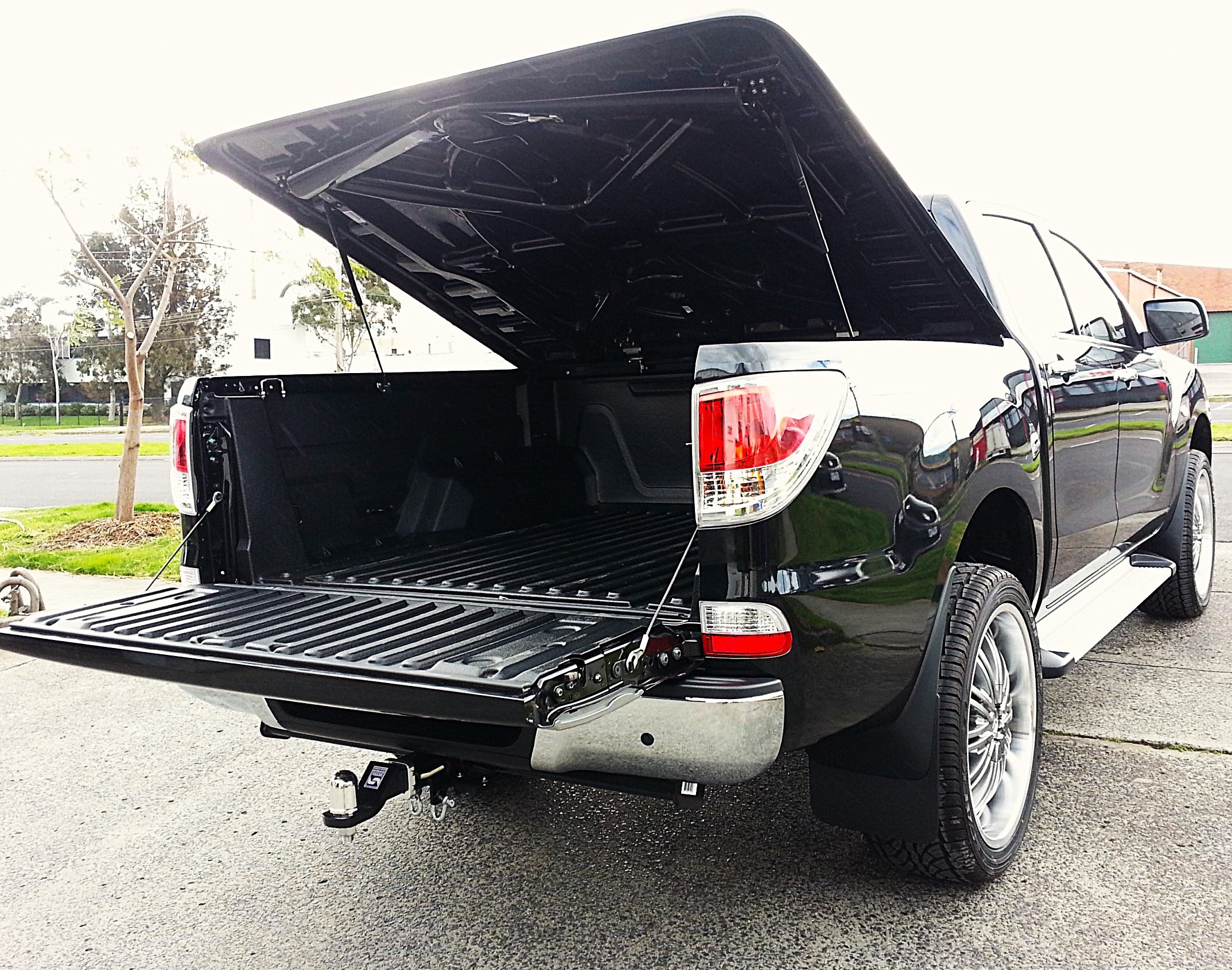 Mazda BT-50 1P & 3P EGR Plastic Ute Lid Hard Tonneau Covers M10-M10 Ball Heads 585mm x 150n
