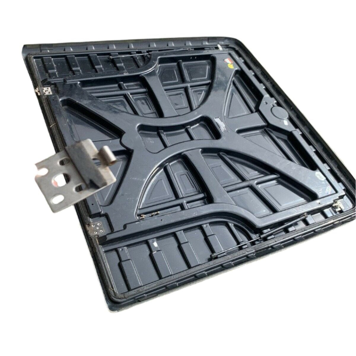 Toyota Hilux SR5 2006-2016 Aftermarket Replacement EGR Ute Lid 25mm Male Hinge Fitment on Lid for EGR with Shiny Black Plastic Underneath