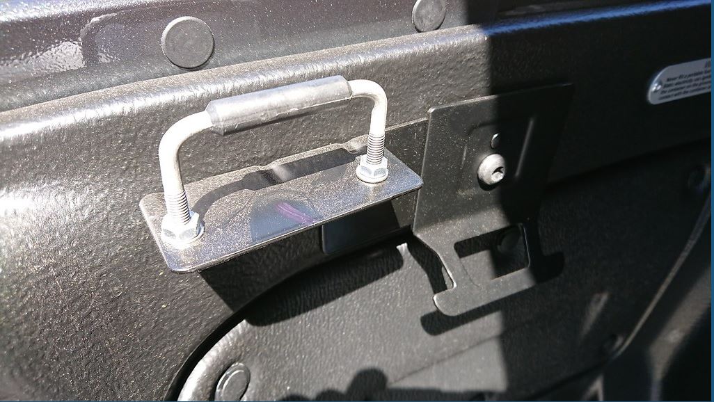 VE VF Commodore Plastic Lid Adjustable Lock Bracket Catch for EGR Push Button Ute Lid Lock Plastic Lids