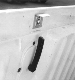 VS VR VT VN Commodore Lock Brackets Medium Brackets Catches for Ute Lid Locks