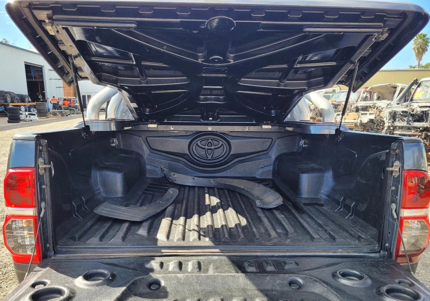 Toyota Hilux 2006-2015 EGR Plastic Ute Lid Hard Tonneau Covers M10-M10 Ball Heads 585mm x 150n