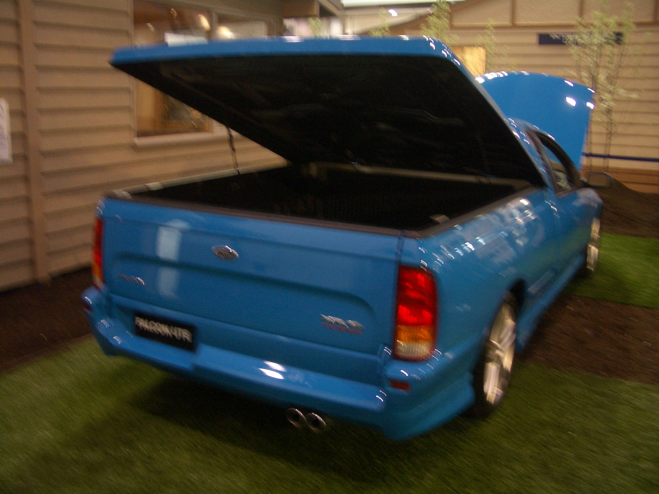 FG Ford Falcon Ute Lid Gas Struts fit EGR Plastic Hard Tonneau Cover 700mm x250n x M10-M10 Ball Heads