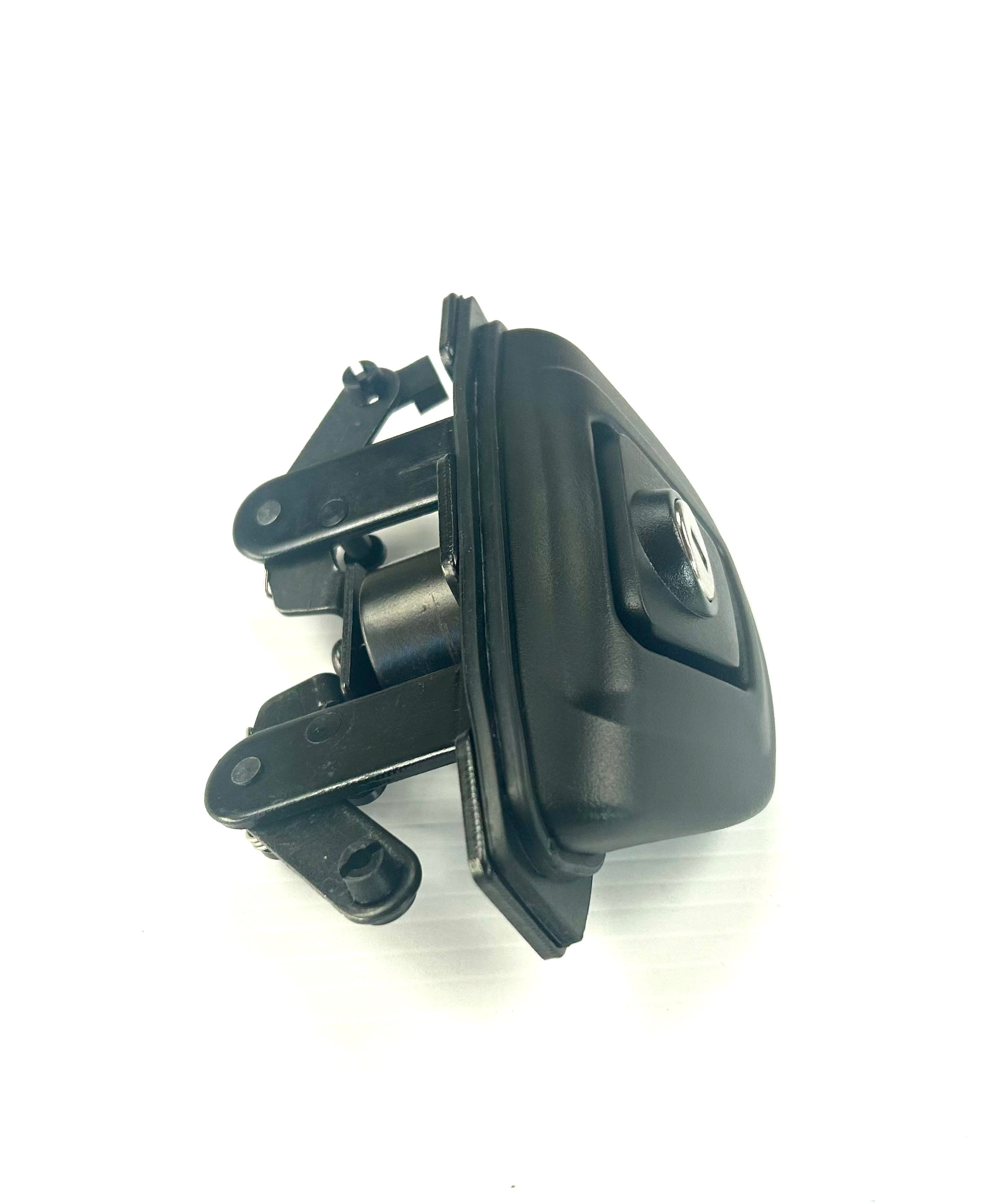 Max Cover Maxliner Ute Lid Hard Tonneau Cover Push Button Lock & Keys