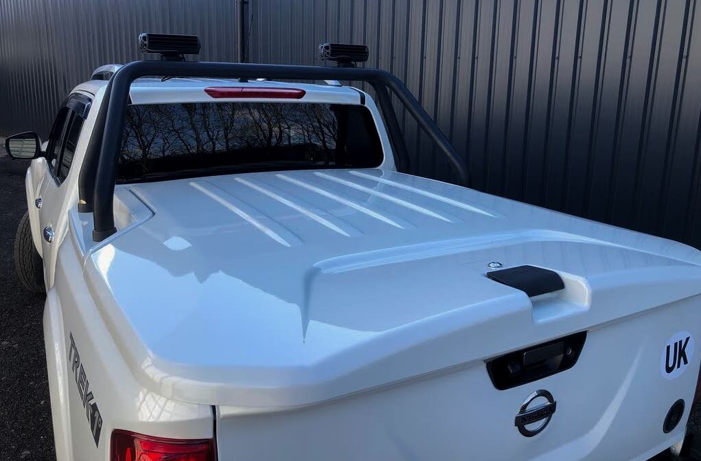 Nissan Navara NP300 & D23 1P & 3P EGR Plastic Ute Lid Hard Tonneau Covers M10-M10 Ball Heads 585mm x 200n