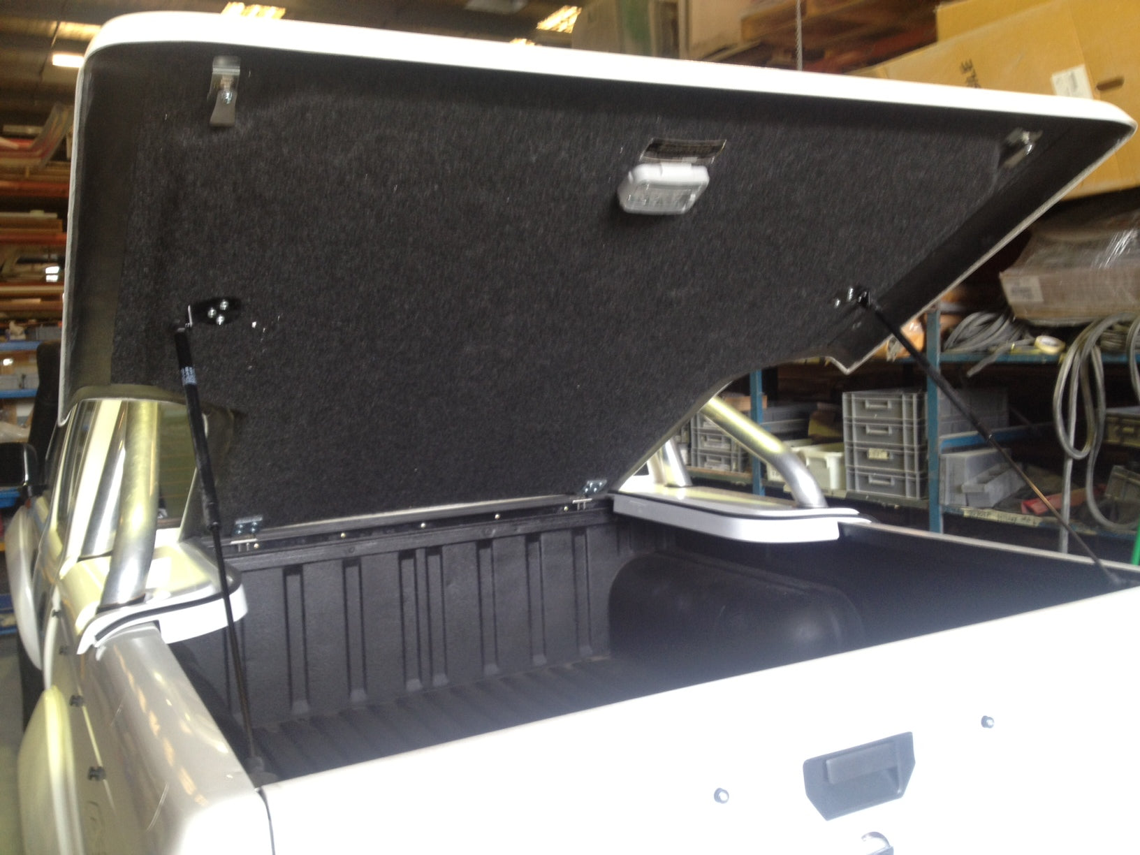 RA RC Rodeo Colorado Isuzu D-Max Ute Lid Gas Struts fits Fibreglass Hard Tonneau Cover same as 903876 250n