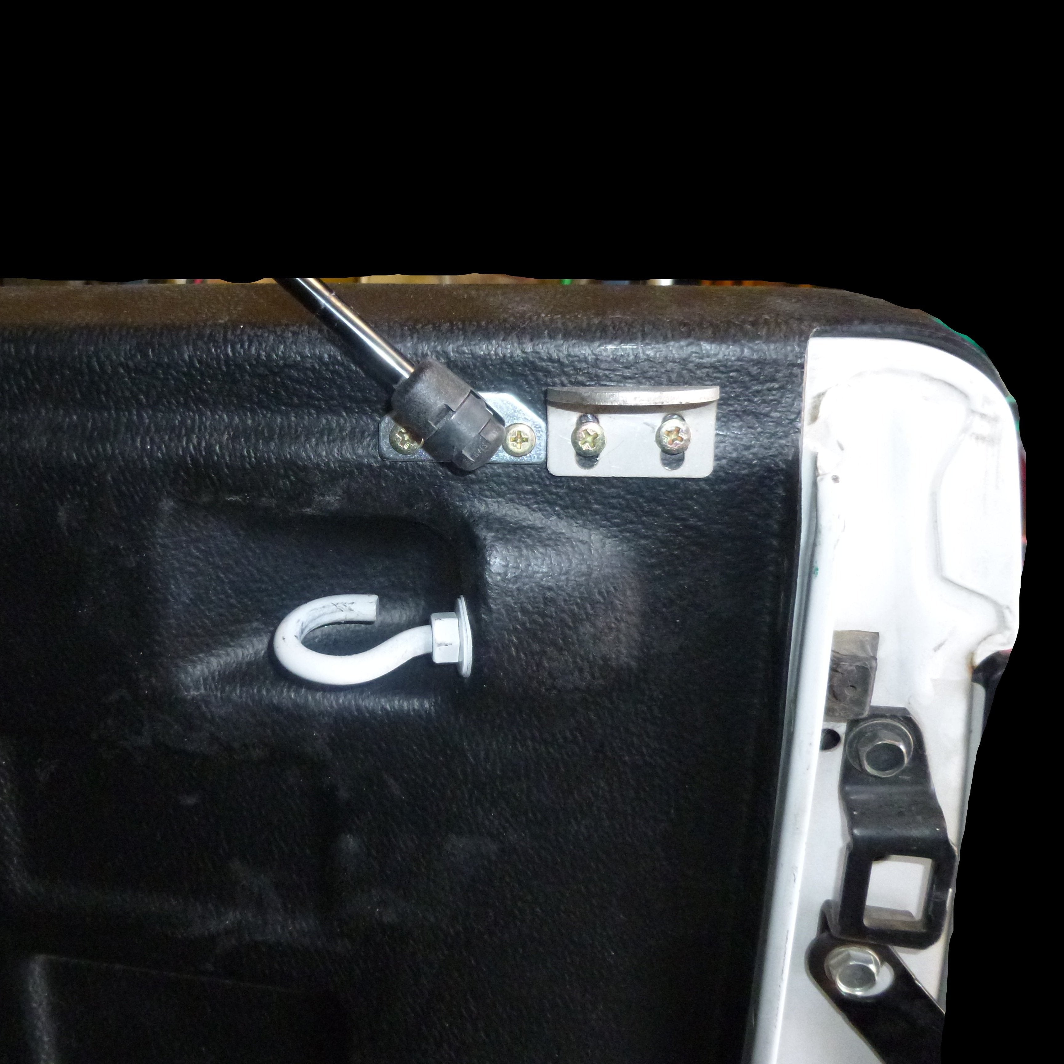 Toyota Hilux Aftermarket Replacement Lock Brackets Catches fits Fibreglass Lids with Twin Ute Lid Locks with Carpet Underneath