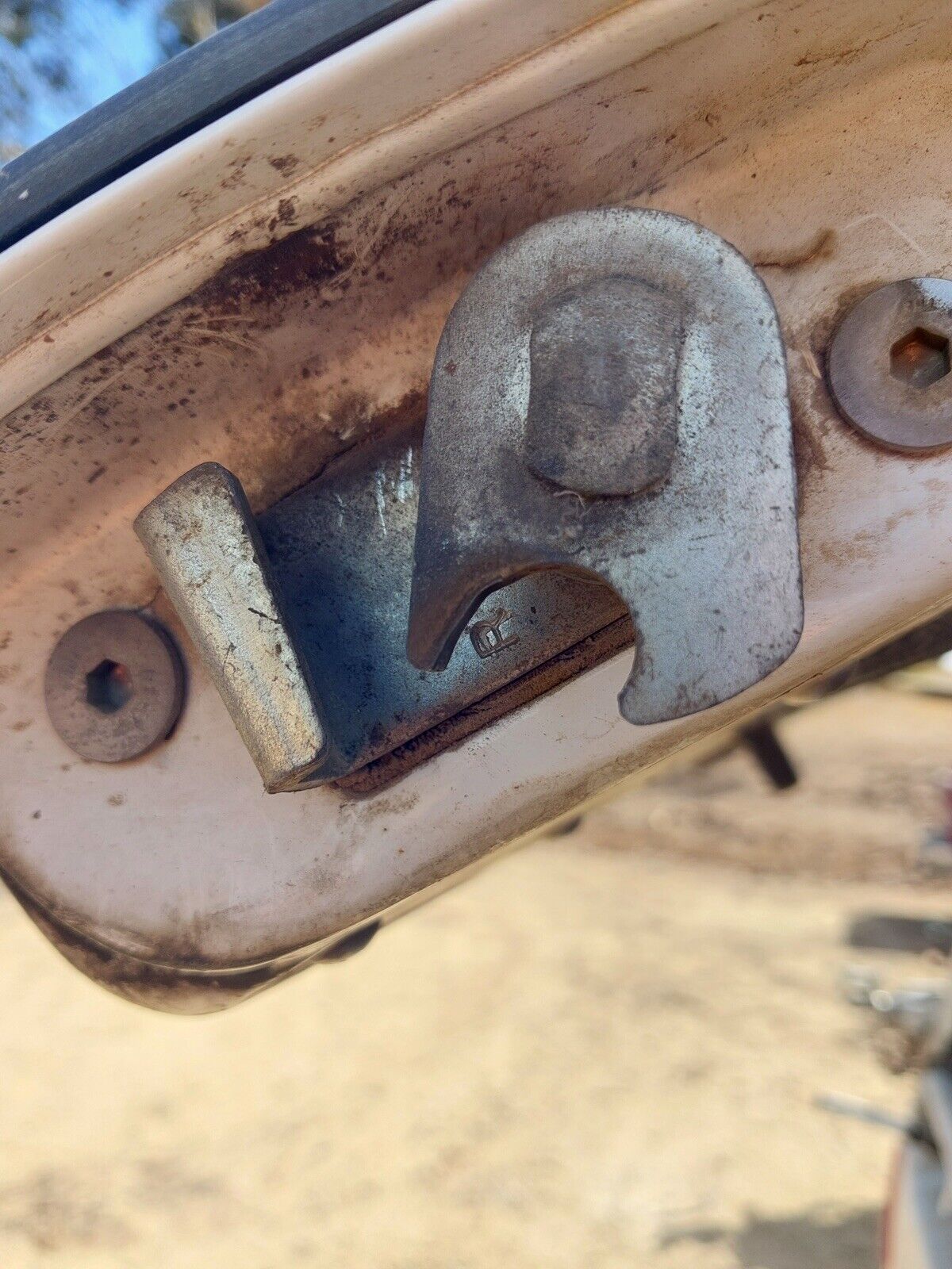 Sammitr SMM V2 Plus Canopy Rear Window Rotating Latch Lock Catches