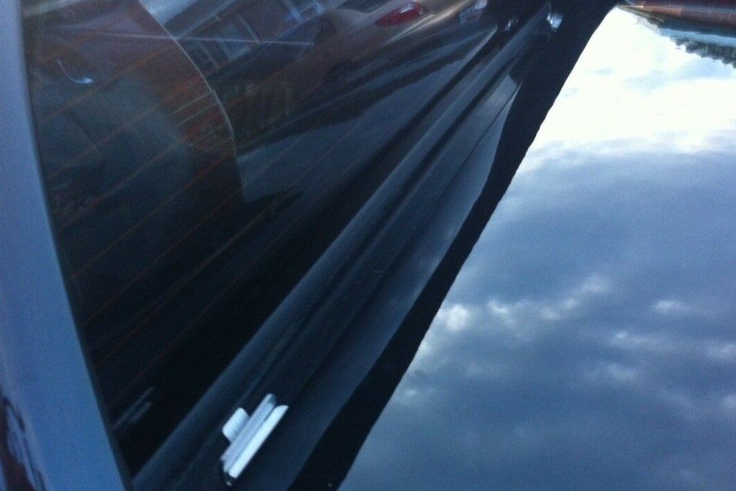 VU VY VZ Commodore Ute Lid Male Hinge Tongues for Carpeted Fibreglass Lids SET-B Male Hinges & Support Plates