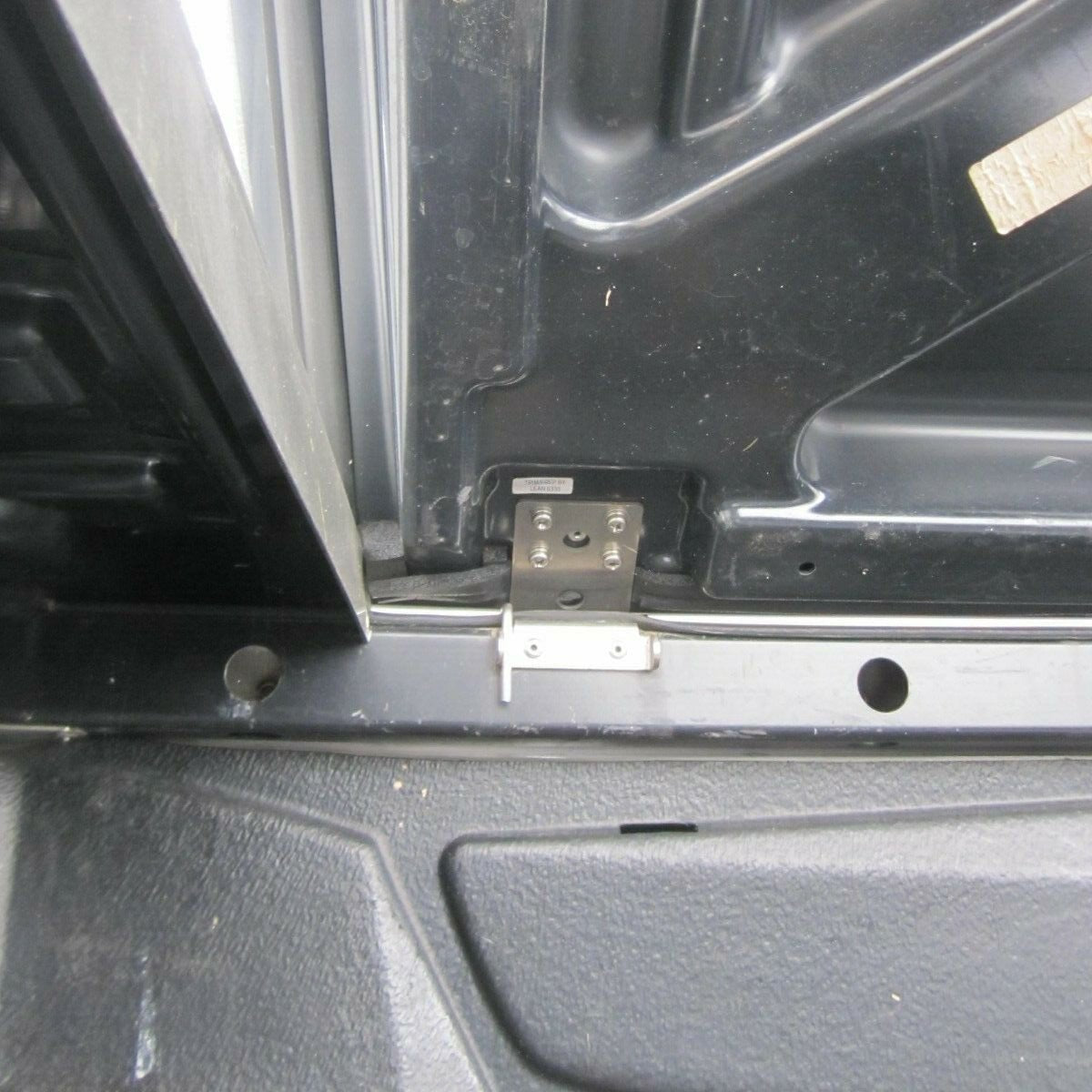 Toyota Hilux SR5 2006-2016 Aftermarket Replacement EGR Ute Lid 25mm Male Hinge Fitment on Lid for EGR with Shiny Black Plastic Underneath