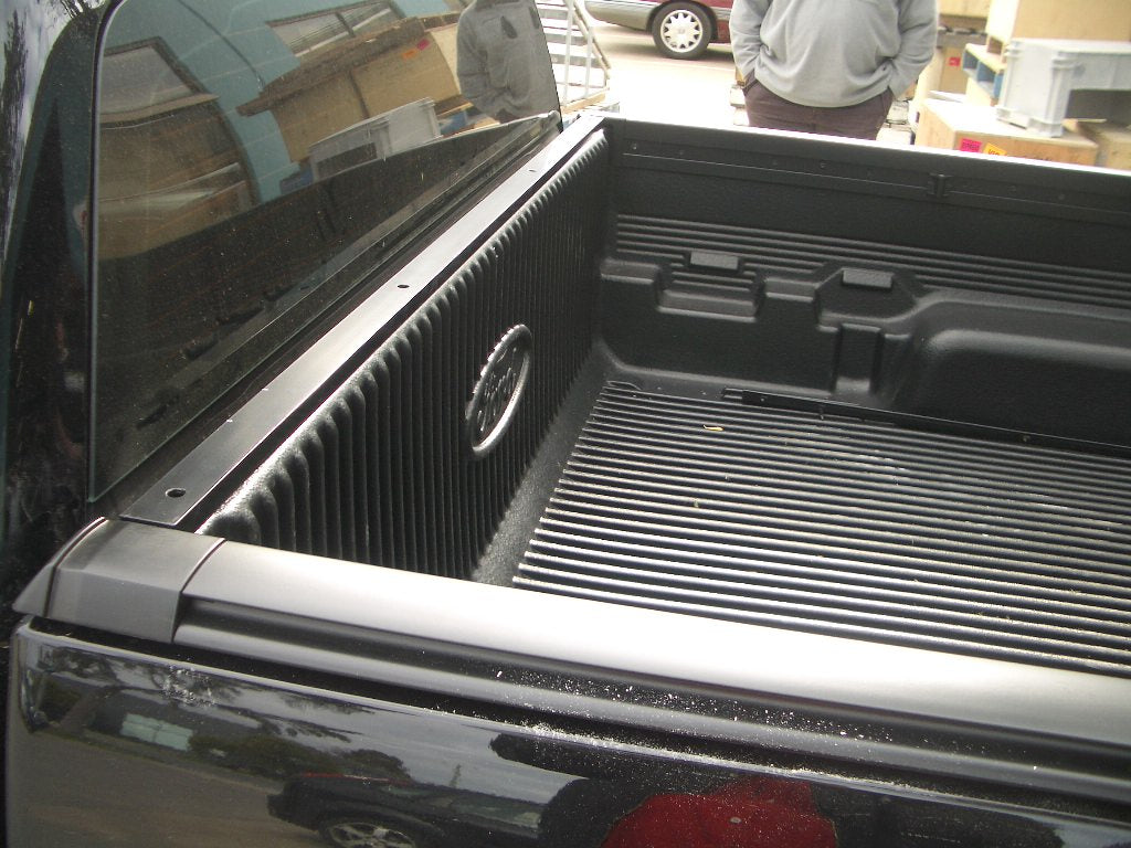 FG Ford Falcon 25mm Female Hinge & Pins & Seal Kit-D for EGR Ute Lid with Shiny Black Plastic Underneath
