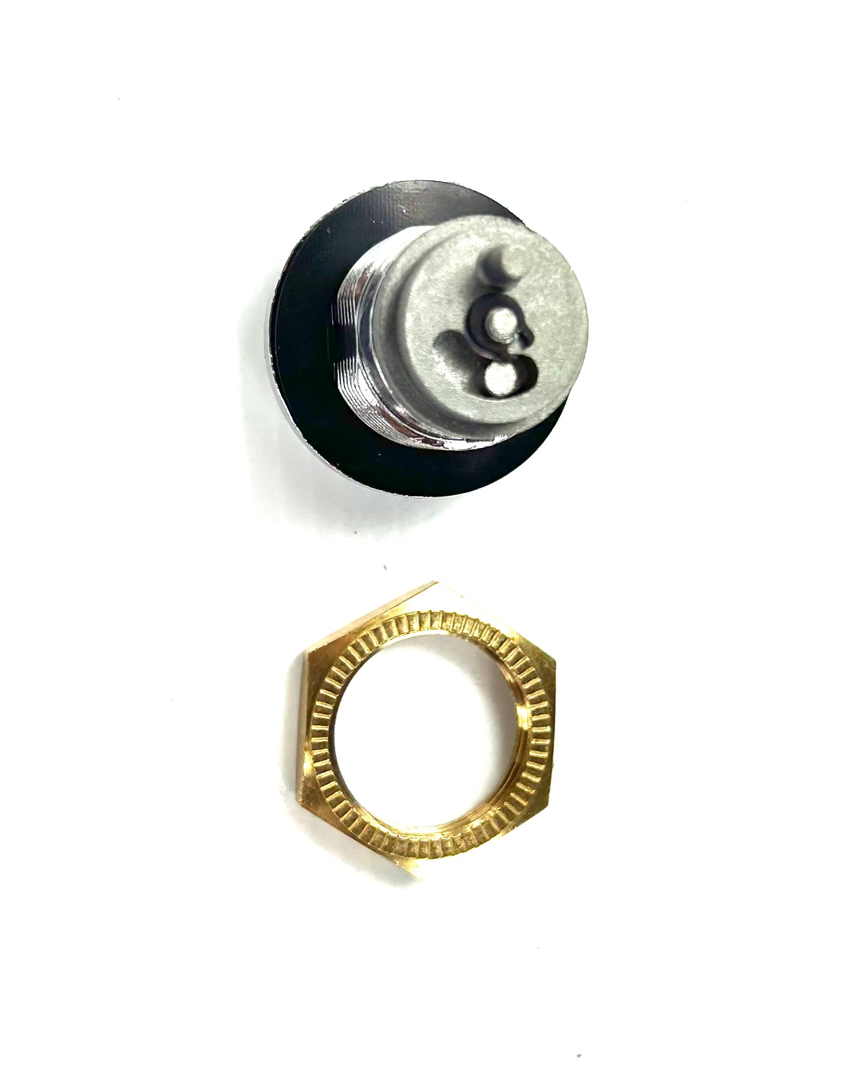 Nissan NP300 & D23 Navara Lid Lock Barrel & Keys fits Nissan Hard EGR Plastic Tonneau Cover (Copy)