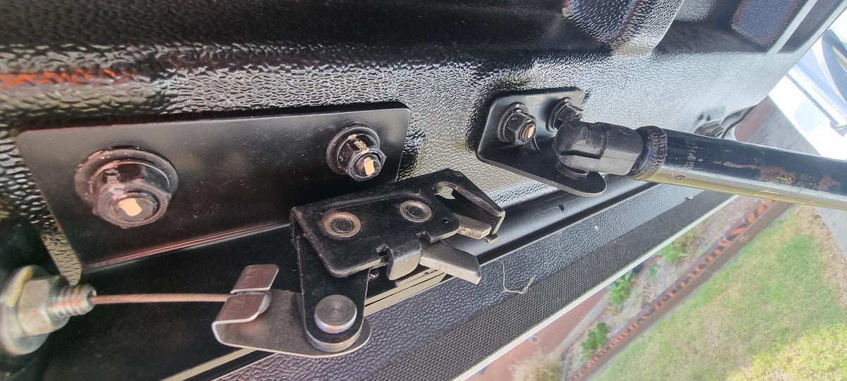 Max Cover MaxLiner Ute Hard Lid 2 x Latch Catch Locking Mechanism