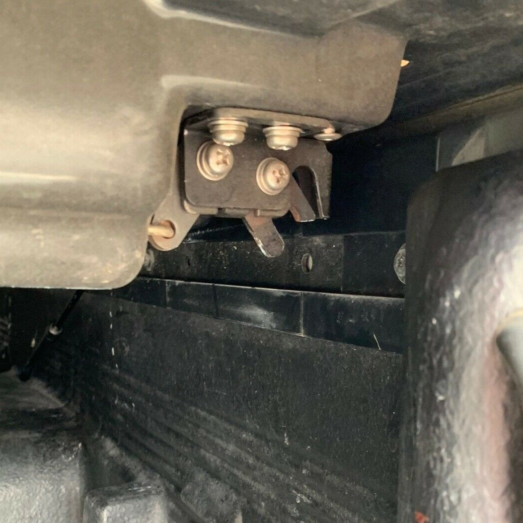 FG Ford Falcon Ute Lid Rear Lock Catch Mechanism fits EGR Lids with Shiny Plastic Underneath Lid
