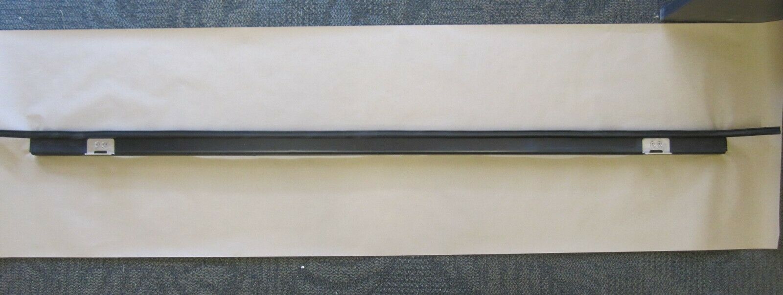 Toyota Hilux 2005-2015 Aftermarket Replacement Ute Lid Hinge Slots FEMALE for Carpeted Fibreglass Lids SET-A Hinges & Screws