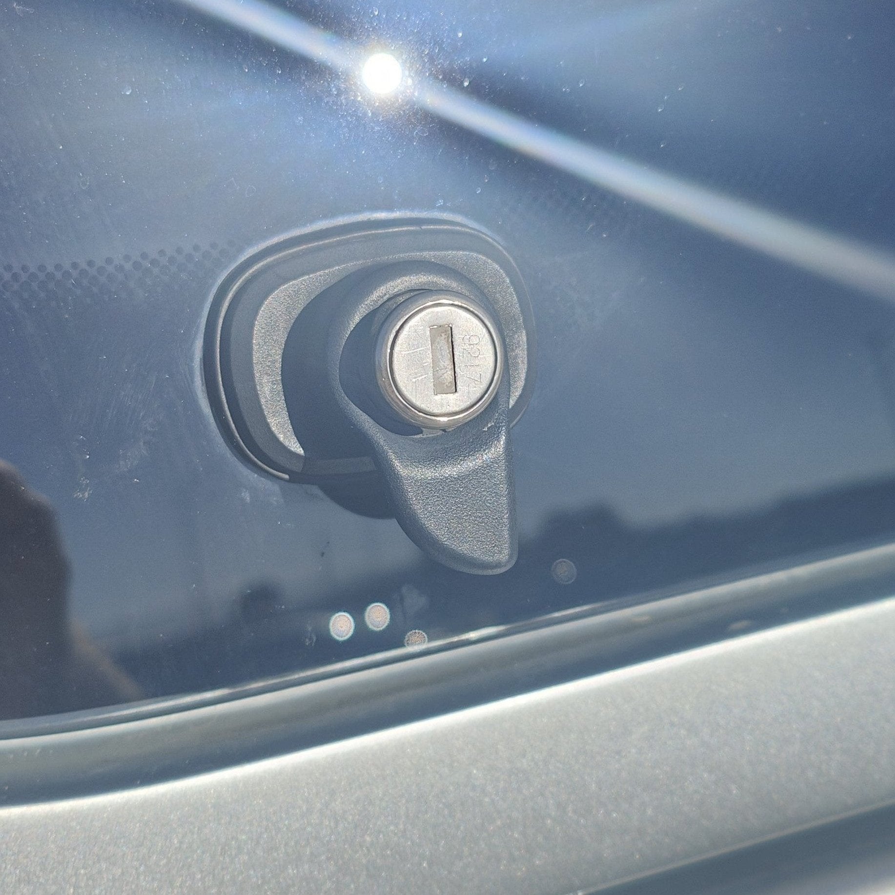 Flexiglass Central Locking Canopy Rear Window T Handle & 2 Side Locks Same key also fits Ultimate Flake