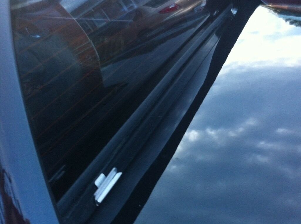 Cleanseal SMALL Front Foam Rubber Ute Lid Seal Between Hinges for Sealing Front Fibreglass Lids with Carpet Underneath